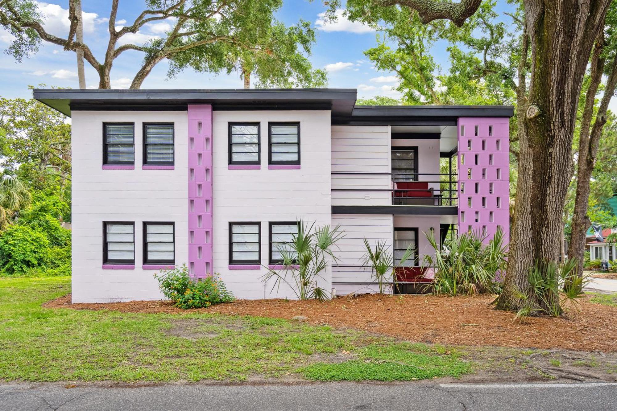 Folly Vacation Great Location, Vintage And Fun 120 Unit B * Folly Beach